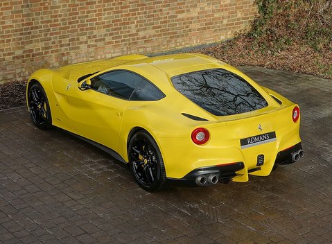 Ferrari F12 Berlinetta 19