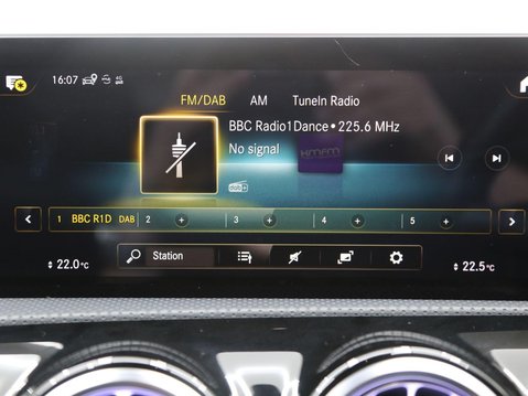 Mercedes-Benz A Class 2.0 A220 AMG Line (Premium) 7G-DCT Euro 6 (s/s) 5dr 17