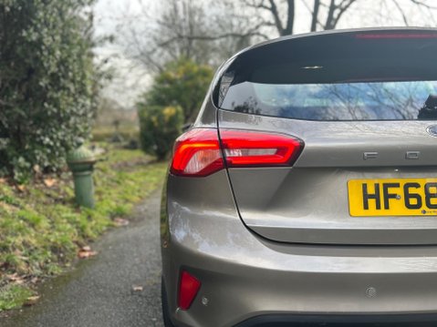 Ford Focus TITANIUM 39