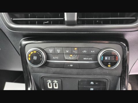 Ford Ecosport TITANIUM 21