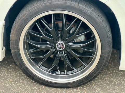 Toyota Alphard 8 SEATER+TWIN SUNROOF+RARE 30