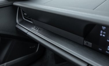 Porsche 911 Targa (992) 50 Years Porsche Design Edition 23