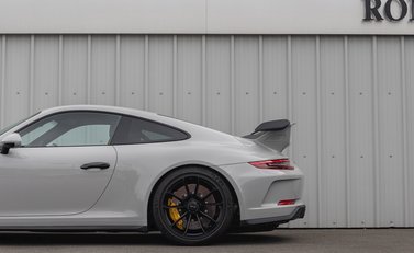Porsche 911 GT3 (991.2) 28