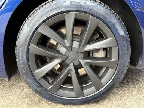 Tesla Model 3 (Dual Motor) Long Range Saloon 4dr Electric Auto 4WDE (346 ps) 16