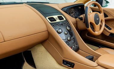 Aston Martin Vanquish Zagato Speedster 21