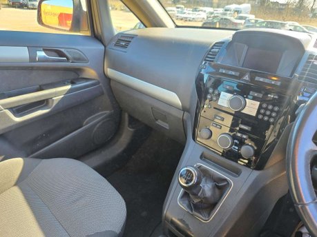 Vauxhall Zafira 1.6 16V Design Euro 5 5dr (SNav) 18
