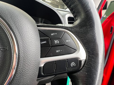 Jeep Renegade (Sold) 1.4T MultiAirII Longitude SUV 5dr Petrol DDCT Euro 6 (s/s) (140 ps) 21