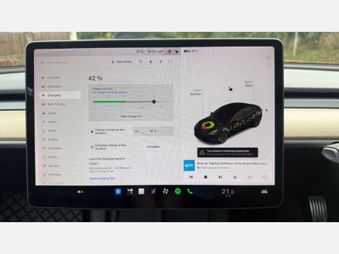Tesla Model 3 Model 3 Long Range AWD 4WD 4dr 17