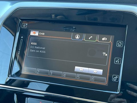 Suzuki Vitara SZ-T BOOSTERJET MHEV 26