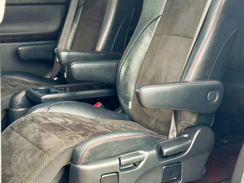 Toyota Vellfire 2.4+GOLDEN EYES+GRADE 4B+FRESH IMPORT+ 15