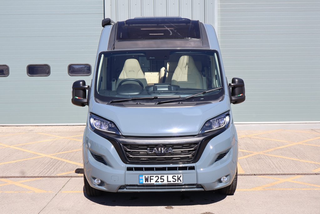 Fiat Ducato Laika 646 ECOVIP 180 BHP Auto huge factory upgrades cost new £98K    8