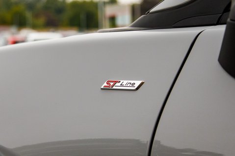 Ford Puma ST-LINE MHEV 12