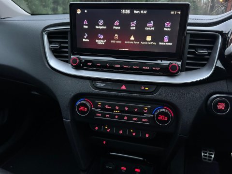 Kia Xceed 1.5 T-GDi 4 Euro 6 (s/s) 5dr 23