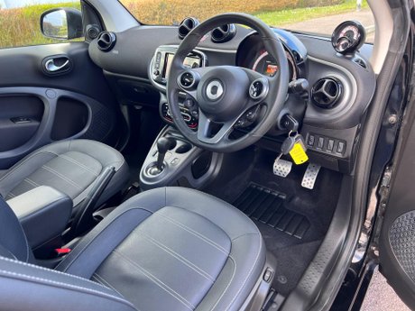 Smart Fortwo Coupe 1.0 Edition Black Twinamic Euro 6 (s/s) 2dr 40