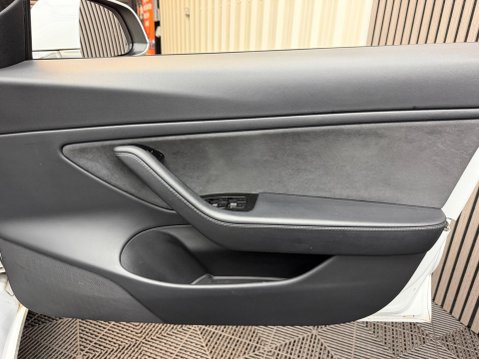 Tesla Model 3 Standard Range Plus Auto RWD 4dr 37