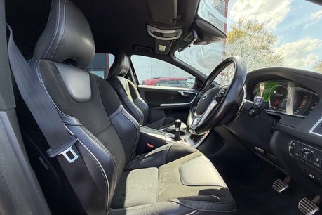 Volvo XC60 2.4 XC60 R-Design Nav D4 AWD 4WD 5dr 32