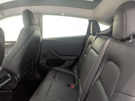 Tesla Model Y ModeL Y Long Range AWD 4WD 5dr 39