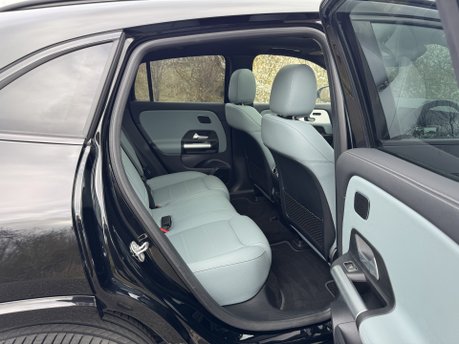 Mercedes-Benz EQA EQA 350 4Matic AMG Line Premium Plus Auto Electric 66 KWH PAN ROOF/HEADS UP 28