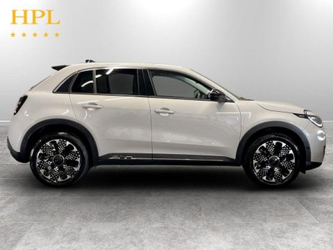 Fiat 600e 54kWh La Prima SUV 5dr Electric Auto (156 ps) Sat Nav 8