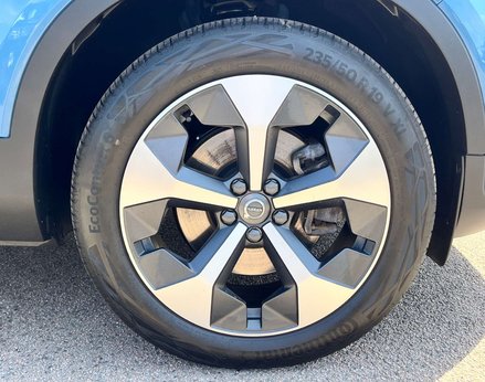 Volvo XC40 2.0 XC40 + B4 MHEV Auto 5dr 15