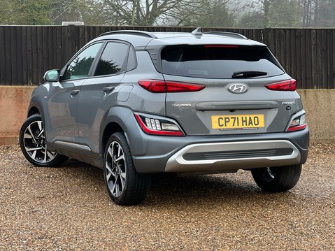 Hyundai KONA T-GDI PREMIUM MHEV 2