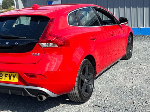 Volvo V40 2.0 T2 R-Design Euro 6 (s/s) 5dr 63
