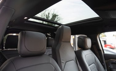 Land Rover Defender 110 X P400 13