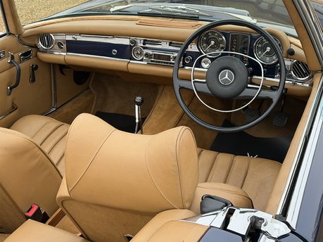 Mercedes-Benz SL Series 280 SL 62