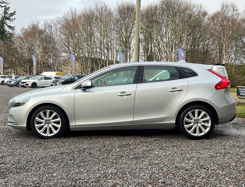 Volvo V40 1.6 V40 SE Luxury D2 Auto 5dr 7