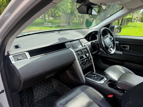 Land Rover Discovery Sport 2.0 Discovery Sport HSE TD4 Auto 4WD 5dr 9