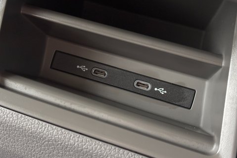 MAN TGE 3.180 4Motion Standard Hr DCIV - DSG Auto - 5 Seats 29