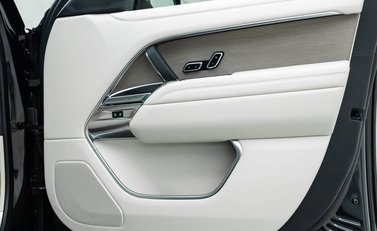 Land Rover Range Rover P530 First Edition 23