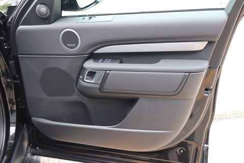 Land Rover Discovery 2026 COMMERCIAL DYNAMIC HSE STYLED BY SEEKER GENUINE REAR SEATS FITTED  14