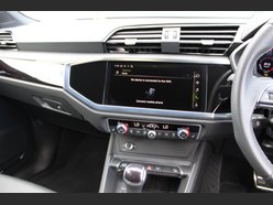 Audi Q3 TFSI S LINE BLACK EDITION 22