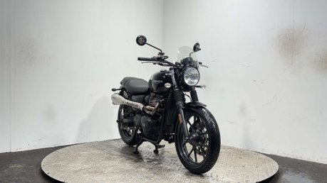 Triumph Street 900 2016 ONLY 14K MOT SPORTS EXHAUST WARRANTY 900CC 2