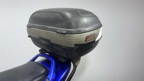 Yamaha FZS 2003 HIGH MILES RUNNING PROJECT BIKE SPARES OR REPAIR 600CC 24