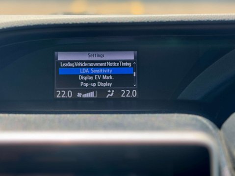 Toyota Noah Hybrid 1.8 58