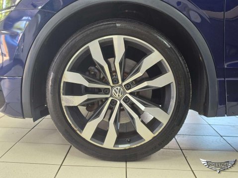 Volkswagen Tiguan 2.0 TSI R-Line DSG 4Motion Euro 6 (s/s) 5dr 73