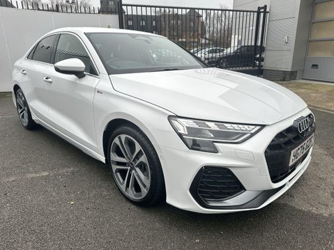 Audi A3 1.5 TFSI 35 S line Saloon 4dr Petrol S Tronic Euro 6 (s/s) (150 ps) 1 Owner 23