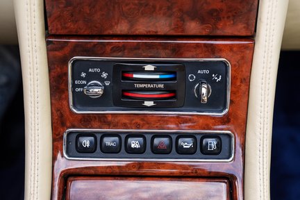 Rolls-Royce Corniche V Convertible 21