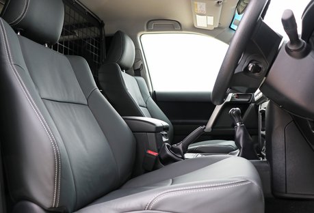 Land Cruiser Commercial