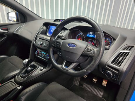 Ford Focus 2.3T EcoBoost RS Hatchback 5dr Petrol Manual AWD Euro 6 (s/s) (350 ps) 17