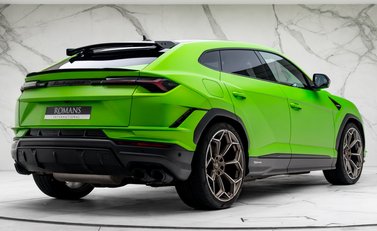 Lamborghini Urus PERFORMANTE 6