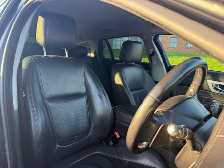 Jaguar XF 2.2 XF Luxury D Auto 5dr 3