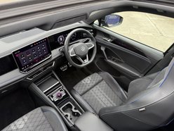 Volkswagen Tiguan 1.5 TSI eHybrid 19.7kWh R-Line SUV 5dr Petrol Plug-in Hybrid DSG Euro 6 (s/ 57