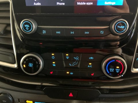 Ford Transit Custom 320 LIMITED DCIV ECOBLUE AUTO 9