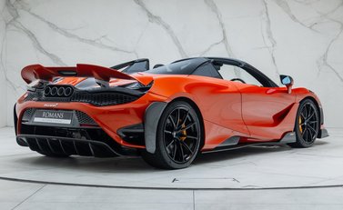 McLaren 765LT Spider 10