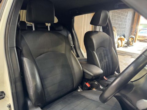 Nissan Juke 1.6 Juke N-Connecta CVT 5dr 45