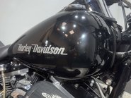 Harley-Davidson Softail Standard Injection model 2005 only 6k FXSTI project bike 1450 25