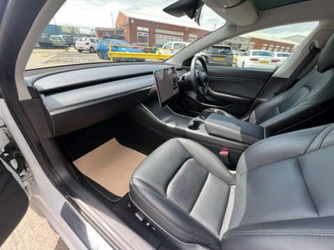 Tesla Model 3 Model 3 Performance AWD 4WD 4dr *NATIONAL DELIVERY* 17